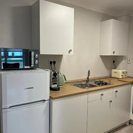 Modern City Centre 3 Bedroom House *